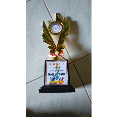 

Trophy Murah