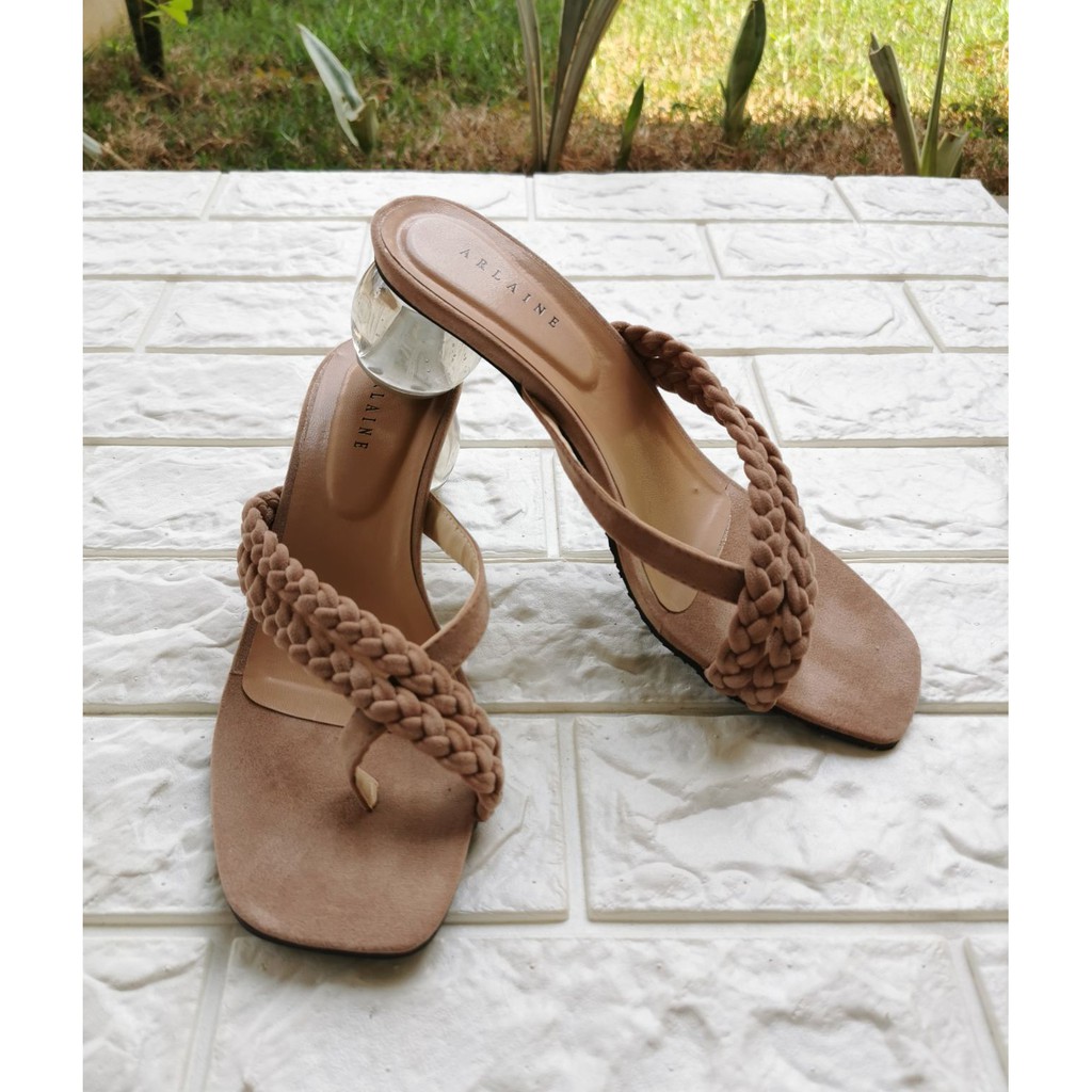 Arlaine- Monica Sandal heels Hak Kaca Bulat