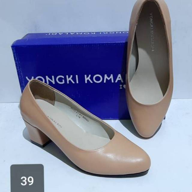 Sepatu wanita yongki komaladi sepatu kerja formal ukuran 39  wedges haigh heels
