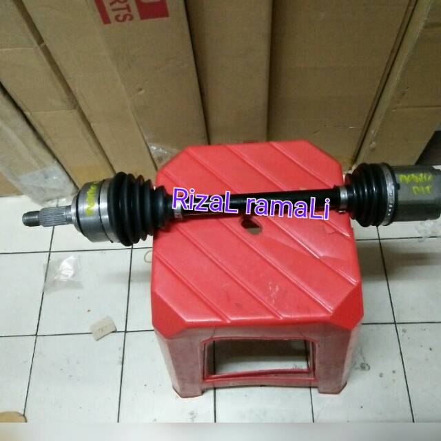 As roda-drive shaft mobilio manual kiri