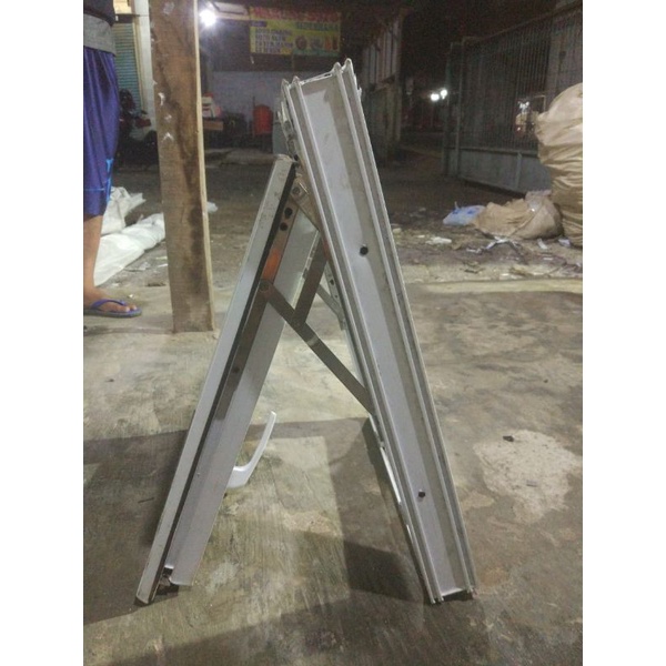 UPVC Boven / jendela