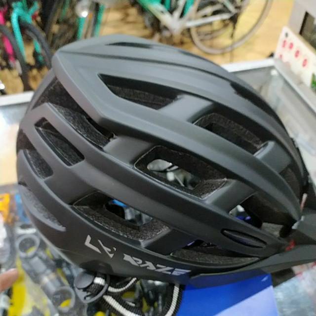 Helm RAZE R9