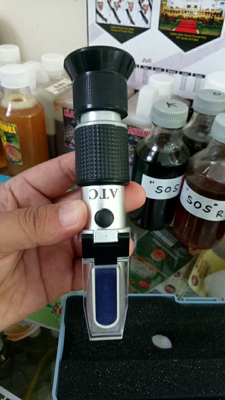 Refractometer Alat Ukur Kadar Gula Air/madu Brix 58-92% Handheld 10-33% Untuk Peternakan Lebah