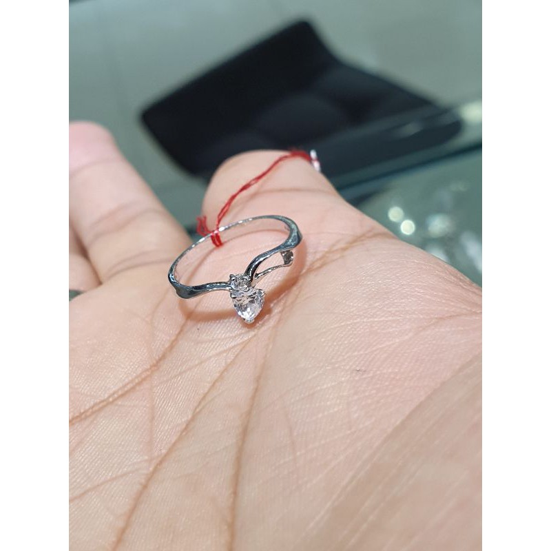 cincin emas putih 750 mata love cakep