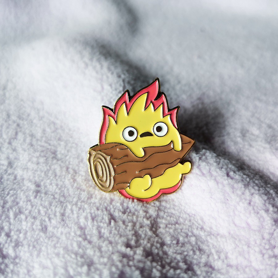 Howl's Moving Castle Pin Funny Fire Demon Badge Cute Calcifer Wood Brooch Anime Geek Gamer Accessory Decor Gift