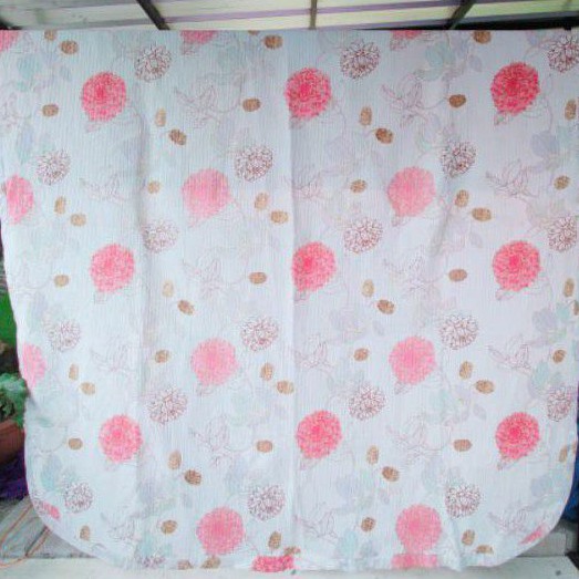 Preloved Bedcover besar & Sprei Amante 3 tingkat rumbai putih