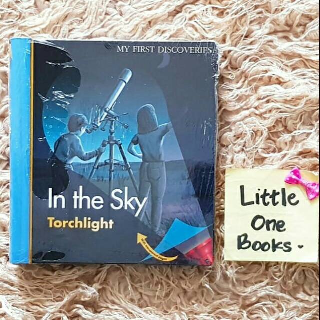 My First Discoveries: In The Sky Torchlight / torch book  / space book / buku luar angkasa