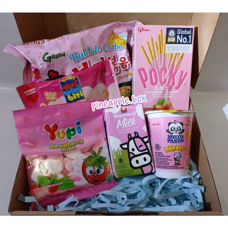 

Snack Box / Gift Box / Hampers Ultah / Hampers Wisuda / Kado Ultah / Kado Wisuda Pink Series