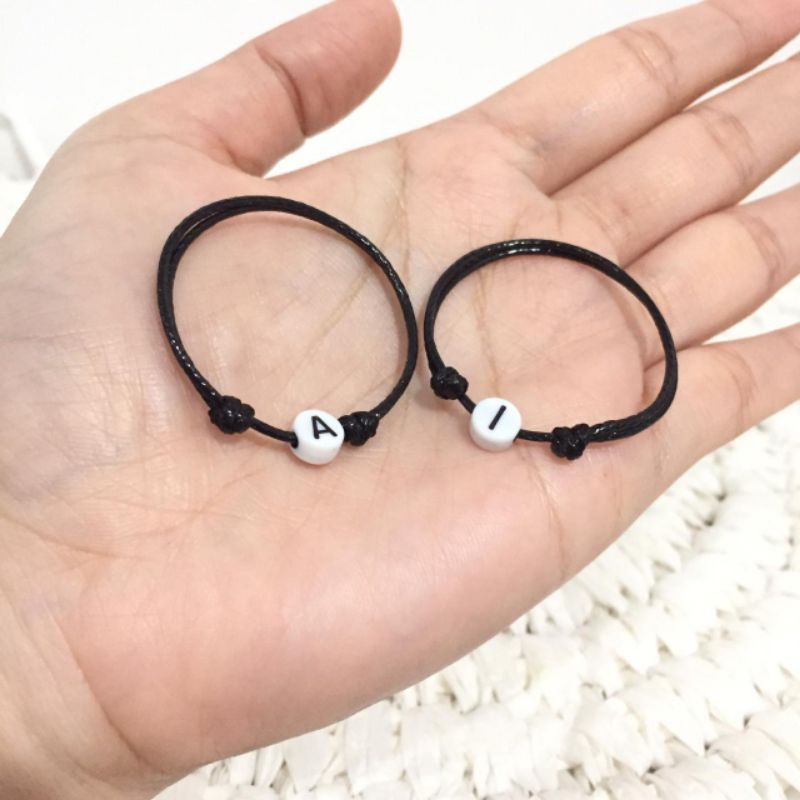 Gelang Couple Tali Kulit Hitam Manik Huruf Pipih Unisex Cocok Untuk Gelang Couple Dan Gelang Persahabatan