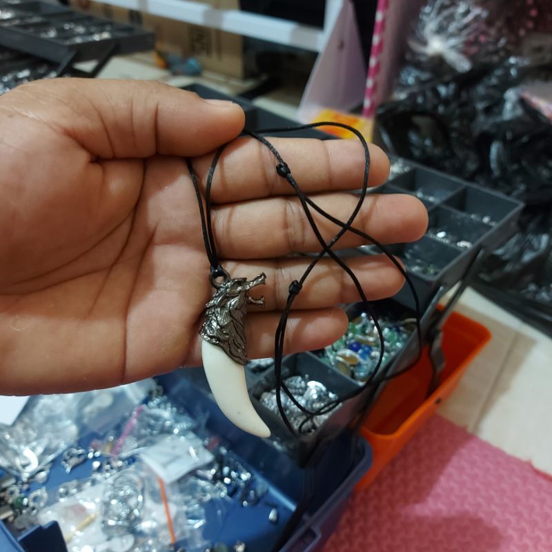 KALUNG TALI BANDUL TARING NAGA