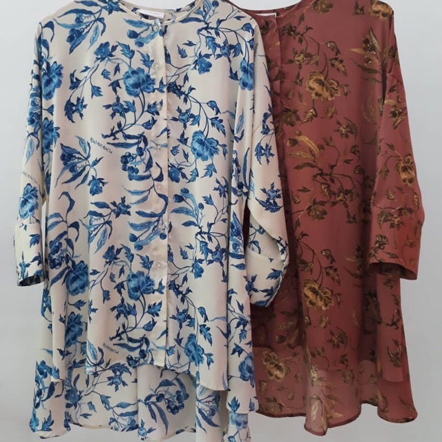 Mohan Top Ria Miranda