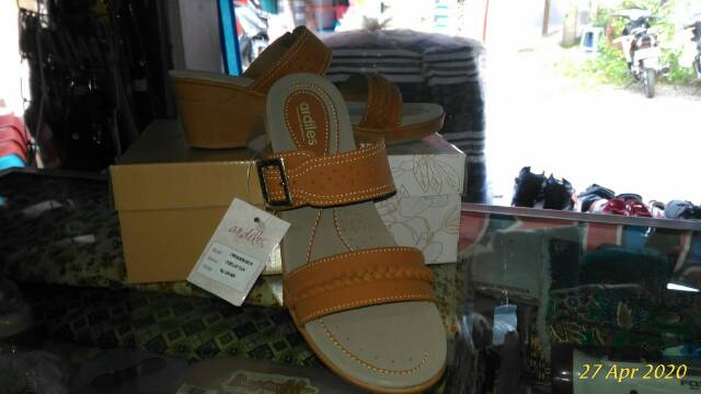 Sandal Ardiles Wanita