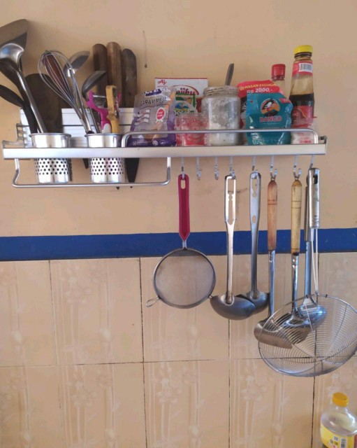 Rak Pisau Dapur Stainless 2 Susun A862