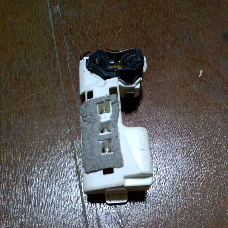 Sensor dan rumah nya ac sharp thailand Original