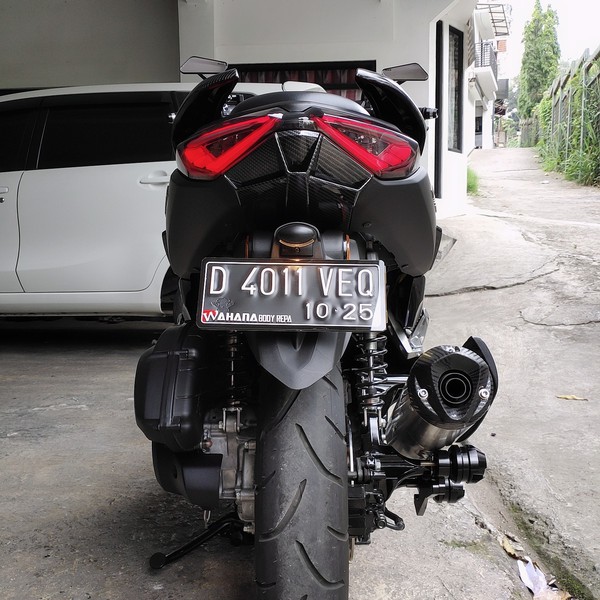 Tutup Cover Bawah Lampu Belakang Aksesoris Variasi Yamaha Nmax New 2021 Carbon Nemo Tutup Lampu