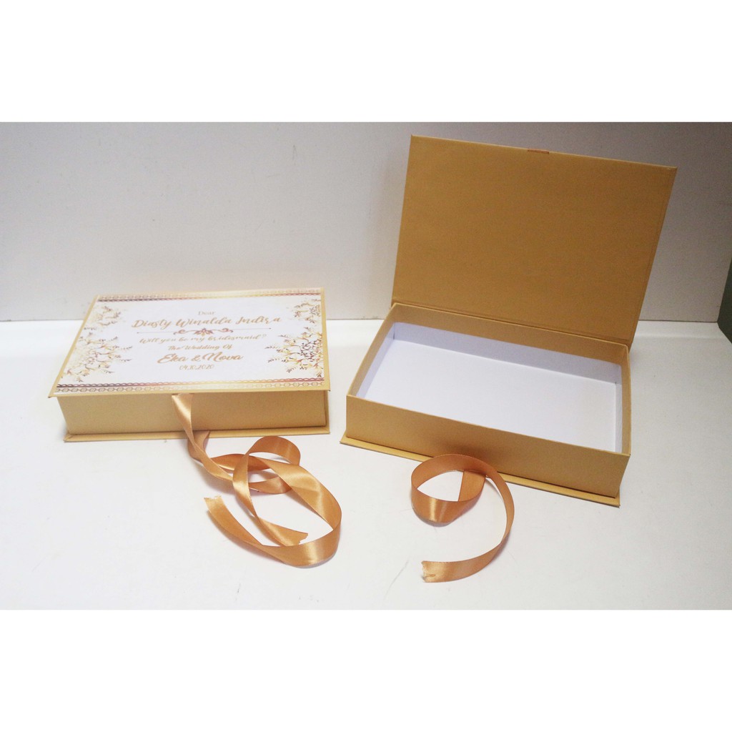 

Kotak kado bridesmaid