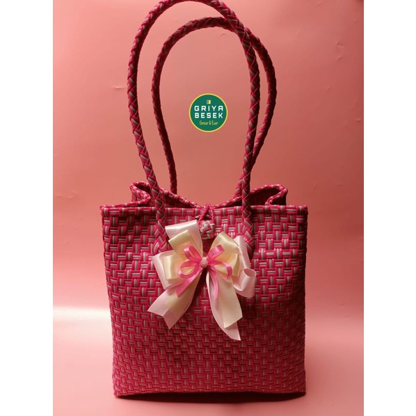 

Tas Hampers Cantik Bahan jali jali Halus dan Rapi