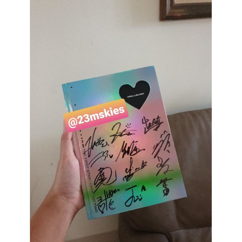 Treasure Signed Album ( BOOKED)
