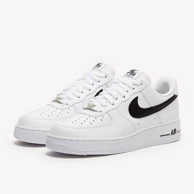 Sepatu pria/sepatu cassual/sneakers pria NIKE AIR FORCE 1'07 AN20 WHITE BLACK 100% ORIGINAL