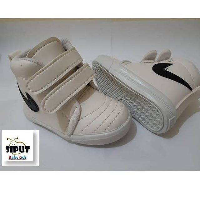 Sepatu Anak Cowok Putih Keren