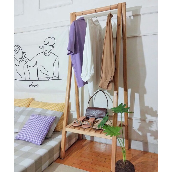 Stand Hanger Kayu