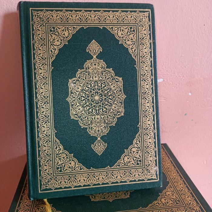

Al-Qur'an Mushaf Madina 20x14 cm Asli Arab Saudi !!!