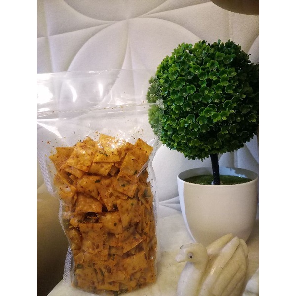 

Keripik kulit Pangsit daun Jeruk / 150 gr