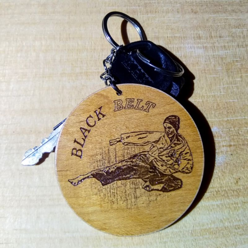 Hadiah Custom Souvenir Gantungan Kunci Kayu Bebas Logo Foto Tulisan grafir laser