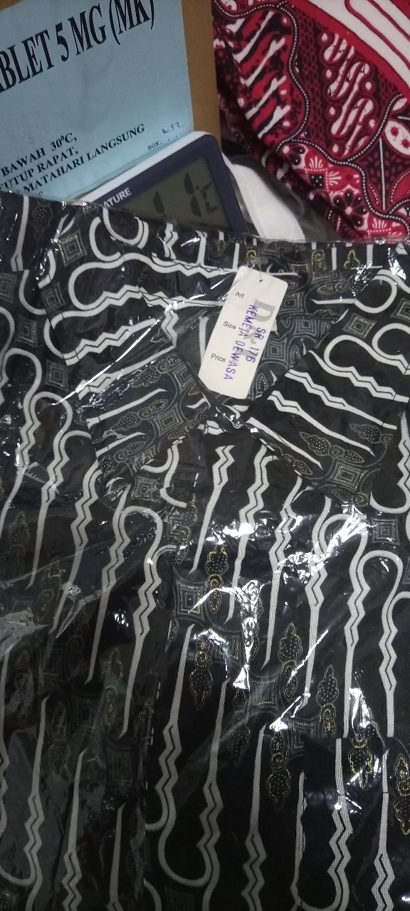 Big Promo Kemeja Batik  Prada Foil Model Klep Intip(real Pict)