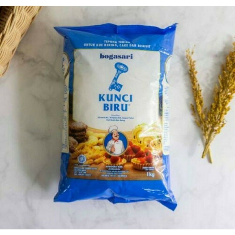 Tepung Terigu Kunci Biru Premium 1kg Bogasari Kue