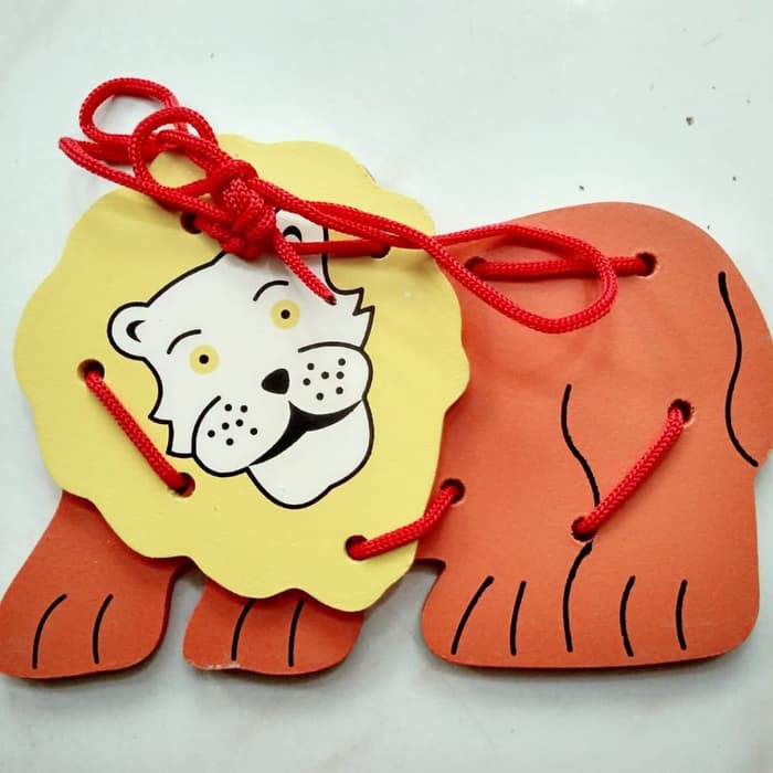 papan jahit singa b - lacing board - mainan kayu edukasi anak  - eds65