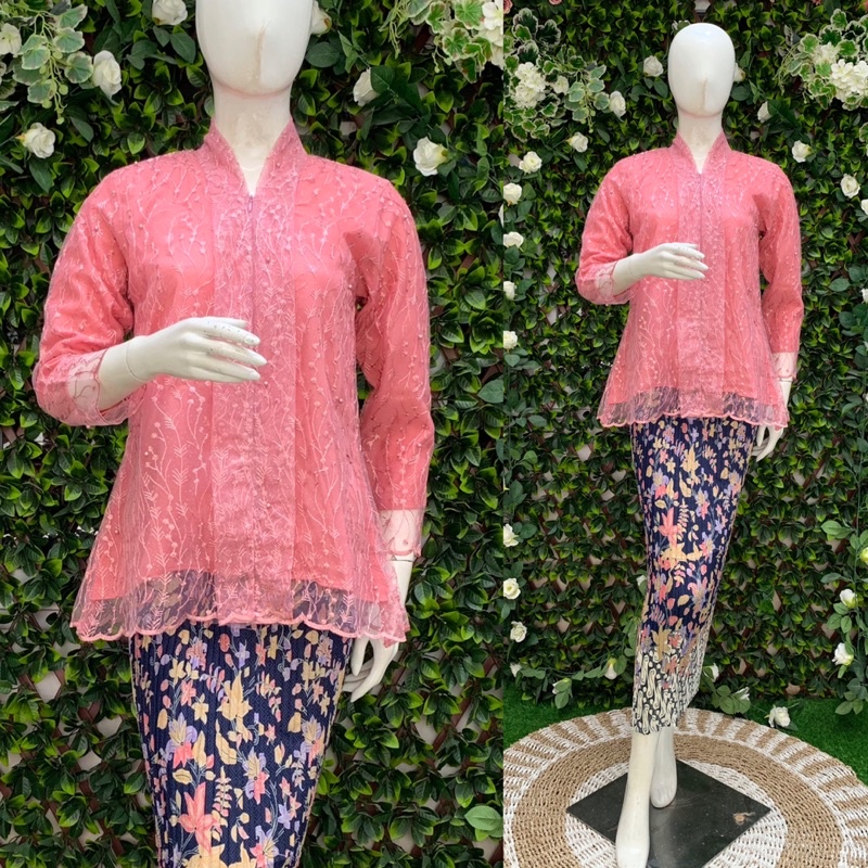 kebaya/kebayaremaja/kebayawisuda/kebayaterbaru/kebayabusui