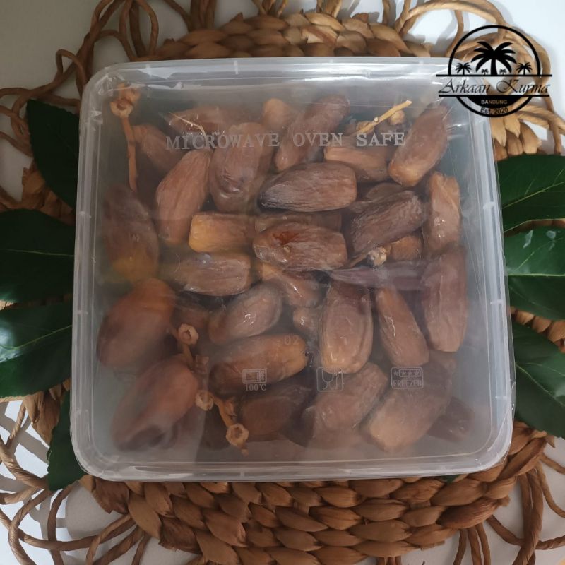 

Kurma Tunisia Tangkai/ Madu/ Kurma Nabi/ Kurma Rasul/ Makanan Khas Timur Tengah/ Oleh Oleh Haji dan Umroh