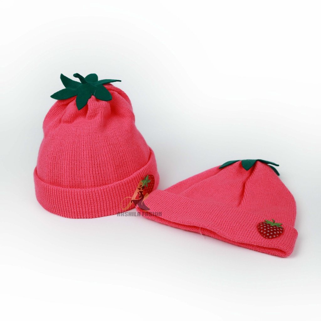 Kupluk Rajut bayi Motif Stroberi
