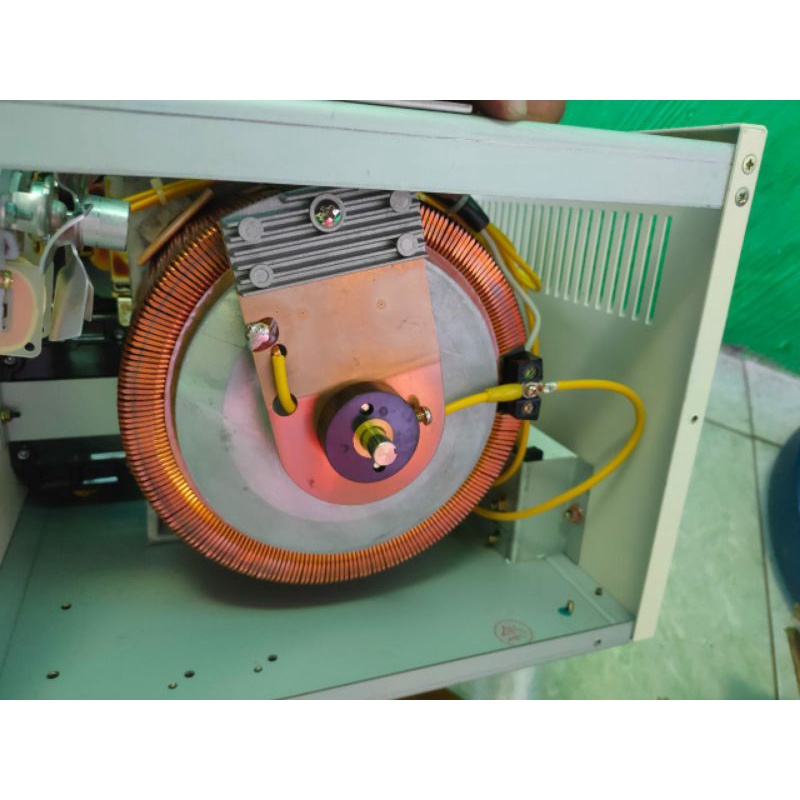 Stavolt Matsunaga SVC-3000F Capasitas 3000W