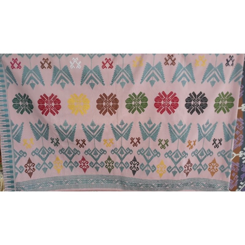 Kain Lombok Motif Piala asli penenun Lombok