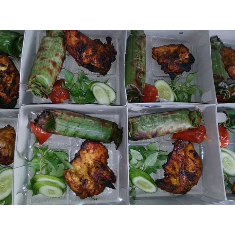 

Paket Nasi Bakar + Ayam Bakar + Lalap Sambel