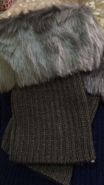 Penghangat Kaki Bulu Leg Warmer