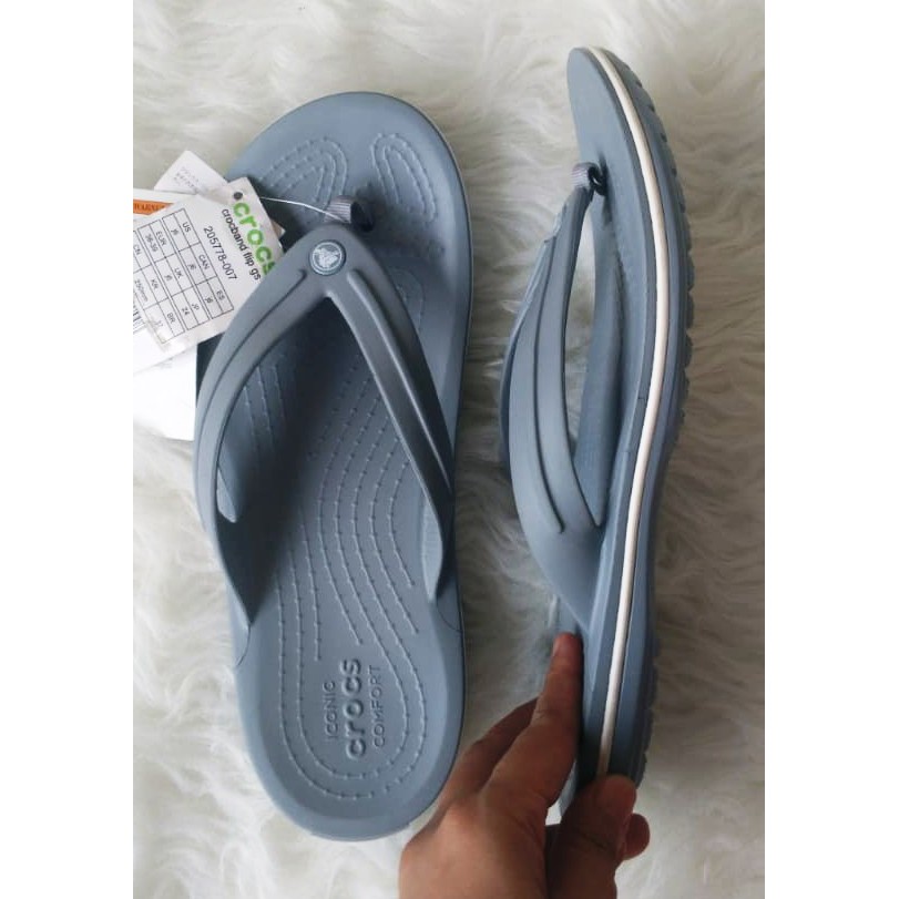 crocs classic flip flops