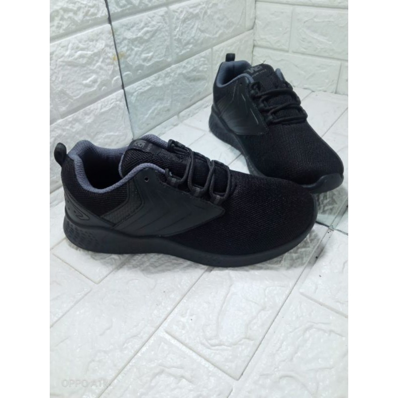 SEPATU EASY WALK MAORI SEPATU SNEAKERS