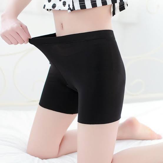 Celana Short Pendek Polos/Celana Legging Strech Baselayer Olahraga pria wanita/celana Shot pendek olahraga.Voly Renang/ Short Hotpants/legging short,legging gym,legging fitnes,lejing pendek,lejing cewe,lejing olahraga,lejing murah,