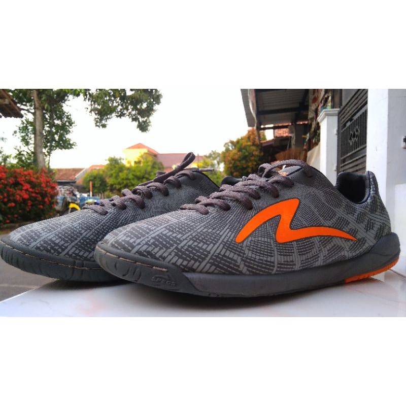 Sepatu futsal Specs furry second original