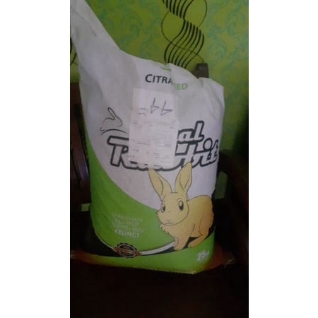 Pelet Kelinci merk Vital Rabbit