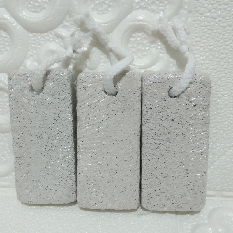 BATU APUNG TUMIT KAKI PECAH PECAH KOTAK