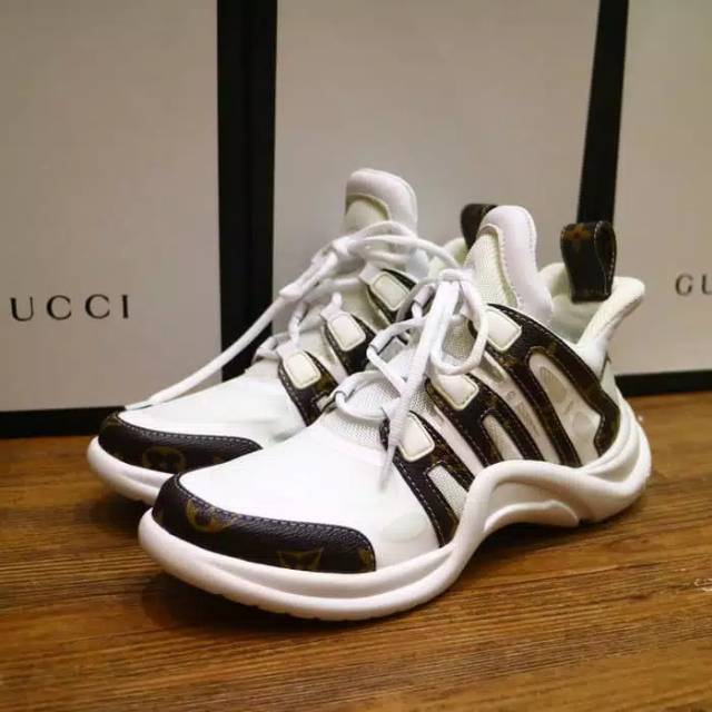 Sepatu sneakers Wanita Louis Vuitton Archlight BERSERTEFIKAT ORIGINAL