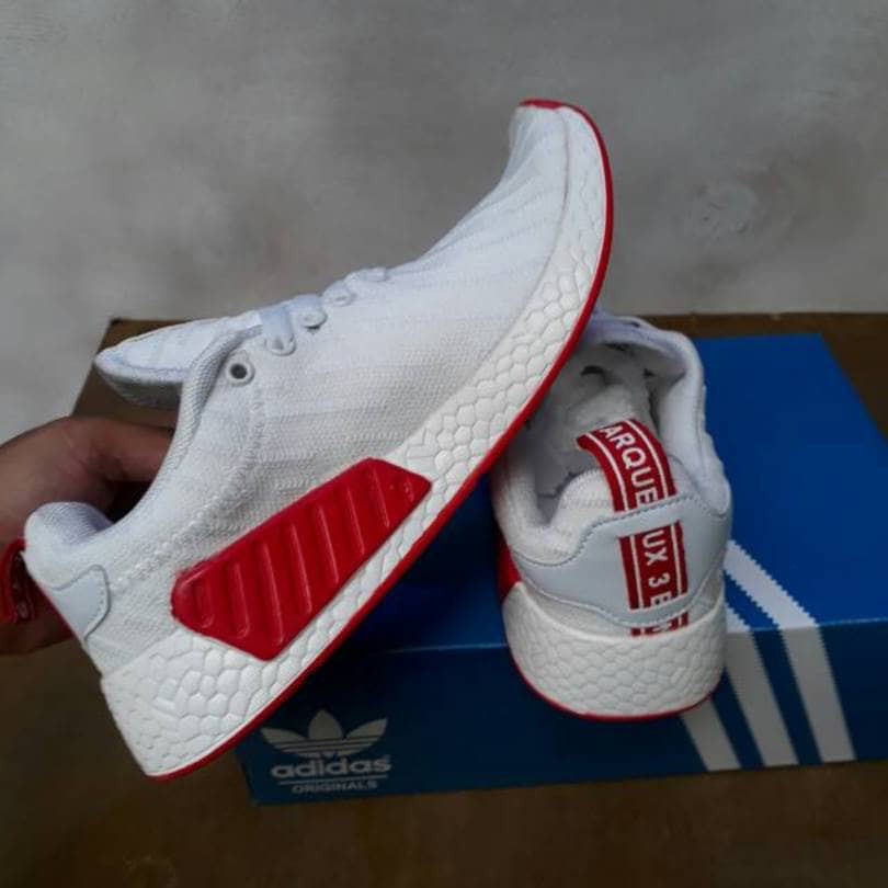Sepatu Basket KuliahSepatu Adidas NMD R2 Grade Original / White Red / Import Quality
