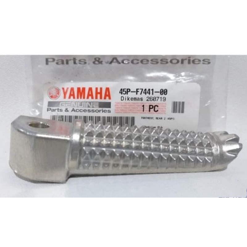 FOOTSTEP INJAKAN KAKI BELAKANG KANAN BYSON R15 V3 V2 ASLI ORI YAMAHA 45P F7441 00