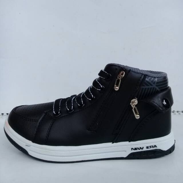 Sepatu anak sekolah NEW ERA TUSCANY hitam putih