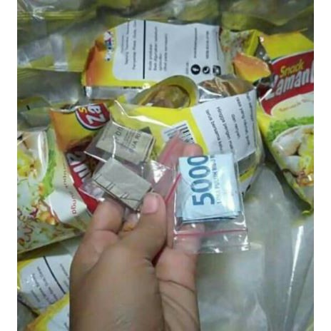 

Snack zaman now berhadiah emas dan uang tunai / ciki termurah / snack berhadiah / snack viral