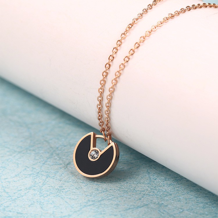 Perhiasan Kalung Korea Fashion Titanium Lingkaran Hitam Rosegold - BN394